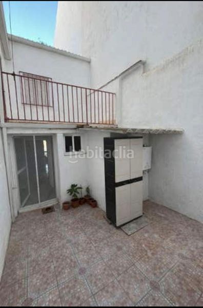 Foto 6c64f440-b52d-4e11-ada1-9492fb83423c. Casa adossada a Santa Isabel Jaén