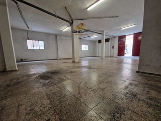 Local Comercial a Peñamefecit - Avda Barcelona. Local com. en venta en avda. andalucía, 1 despacho.