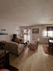 Affitto Casa a schiera in Renfe - Bulevar 1ª y 2ª Fase. Casa adosada en alquiler en bulevar, 5 dormitorios.