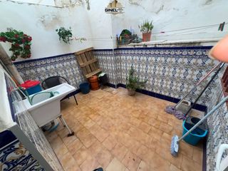 Casa adossada a Santa Isabel. Casa adosada en venta en jaén, 3 dormitorios.