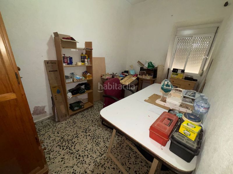 Foto 94d081f6-0539-4673-bec2-c1cfb2201a23. Casa adossada a Santa Isabel Jaén