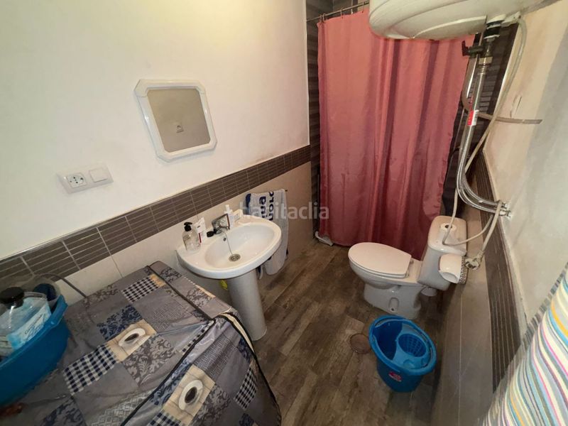Foto cc6bd768-a905-4006-a04f-3fd4b06088da. Casa adossada a Santa Isabel Jaén