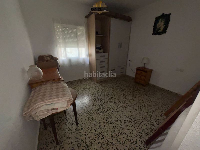 Foto d6addf15-ca16-42c8-b505-62bb4dab870f. Casa adossada a Santa Isabel Jaén