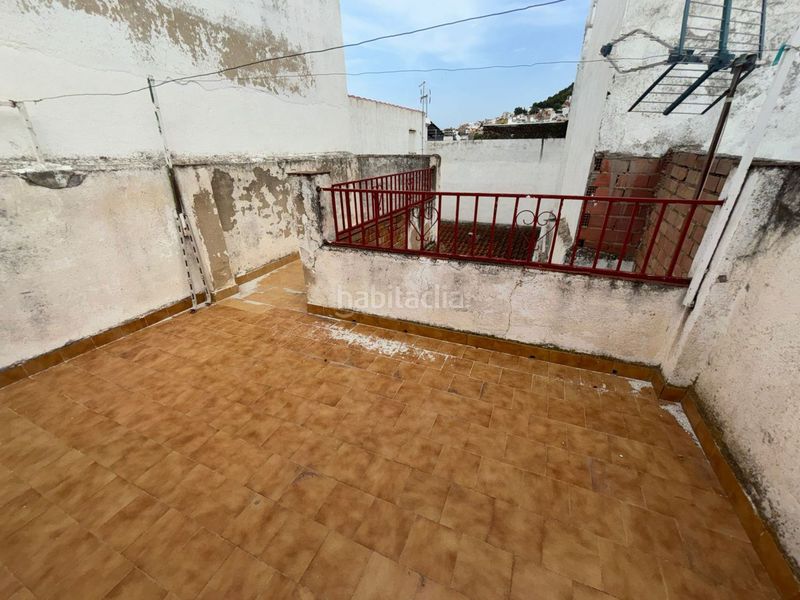 Foto db1e77e7-24c6-42c6-8416-550b676db862. Casa adossada a Santa Isabel Jaén