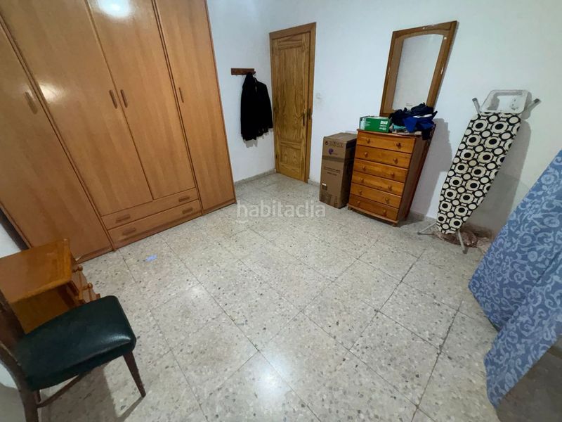 Foto edf79d80-349a-48a3-be89-fb1a4cff669e. Casa adossada a Santa Isabel Jaén