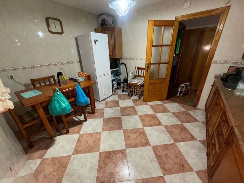 Foto f999b92e-3f6a-47f4-8235-861cb58e4bf0. Casa adossada a Santa Isabel Jaén