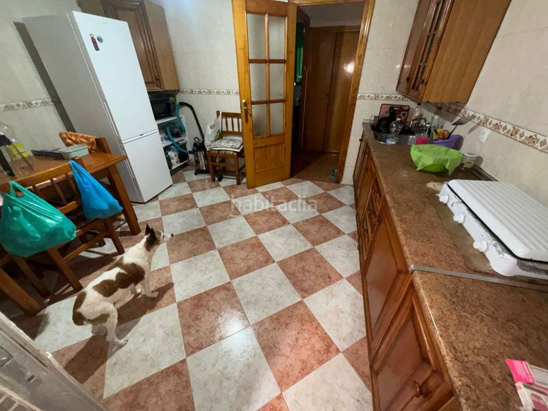 Foto fdf7c5eb-c2ee-410d-9975-1c421e680f17. Casa adossada a Santa Isabel Jaén