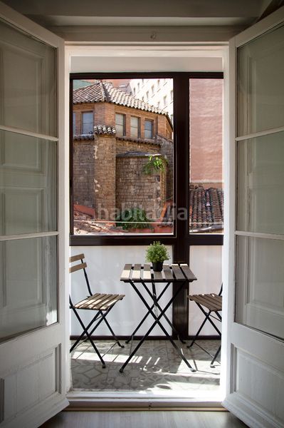 Foto 44f9f77a-27c0-445a-87c7-b507c3e1f026. Pis a Gòtic Barcelona