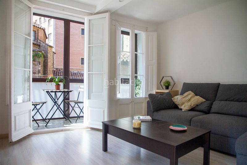 Foto ad2e74f5-e0bf-488a-bdfc-cfb5d9f71be5. Pis a Gòtic Barcelona