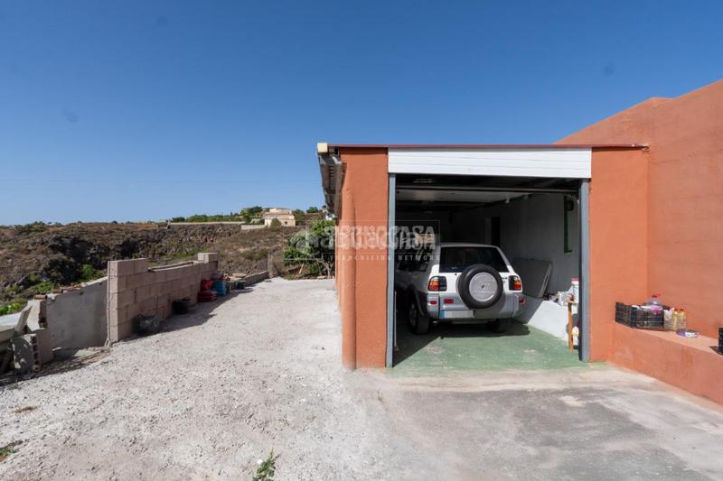 Foto 9f2bfc2d-16bc-4c75-a5e7-adf09182be8e. Masía casa rural en venta en Charco del Pino Granadilla de Abona