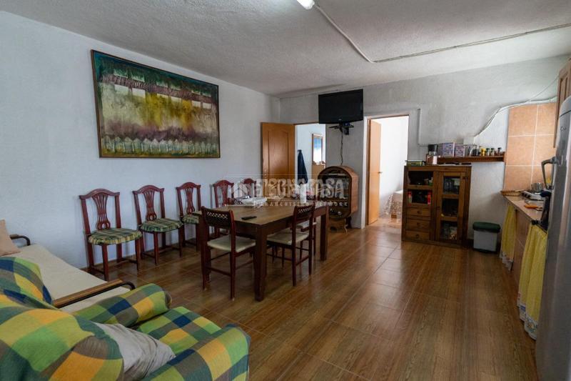 Foto c593fa9c-e8cc-4846-b1a0-5d7592bbbc9c. Masía casa rural en venta en Charco del Pino Granadilla de Abona