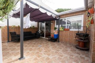 Casa en Arico. Casa en venta en arico