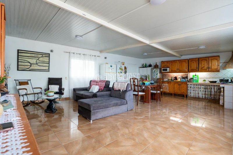 Foto b0e2ba25-330f-4f3c-b718-aef59a84ef48. Casa a Arico