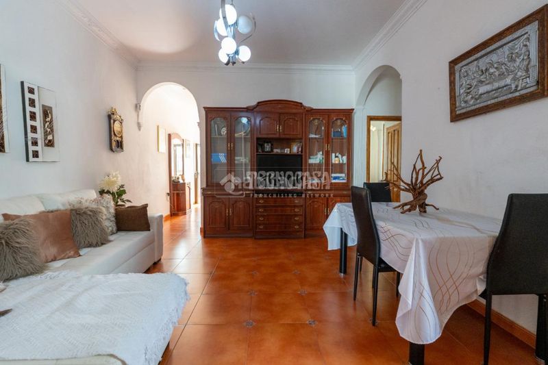 Foto fe4f127e-2d86-4d00-9a30-39fa12d33824. Casa a Arico