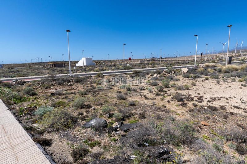 Foto 2f0da8c2-1da3-4177-b099-7f3181070280. Terreny residencial a Arico