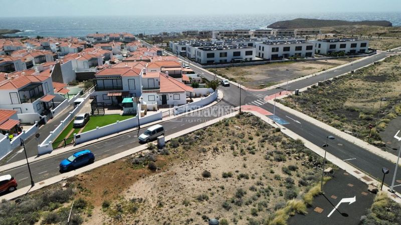 Foto 413d42f6-f7e9-436d-8be4-0fd2f641ce37. Terreny residencial a Arico