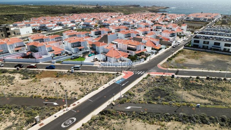 Foto c3bbacd5-fb40-4fa6-978f-c076f72d1fe6. Terreny residencial a Arico