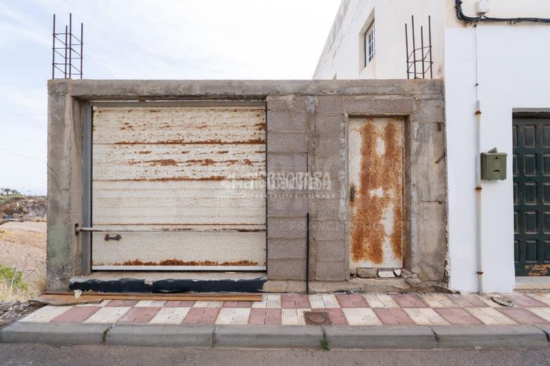 Foto 34a8e871-cd23-4471-9a70-d0f570de0045. Edificio in Arico