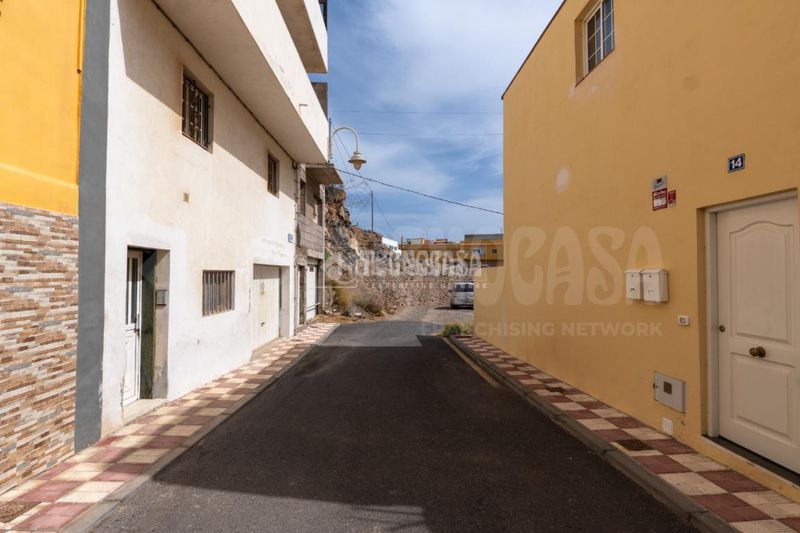 Foto 3ee65d25-93d6-477b-84c4-5764ec4acfa1. Edificio in Arico