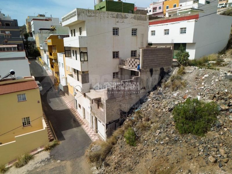 Foto 43c3af05-9015-4c3b-9209-82ea7b979b3b. Edificio in Arico