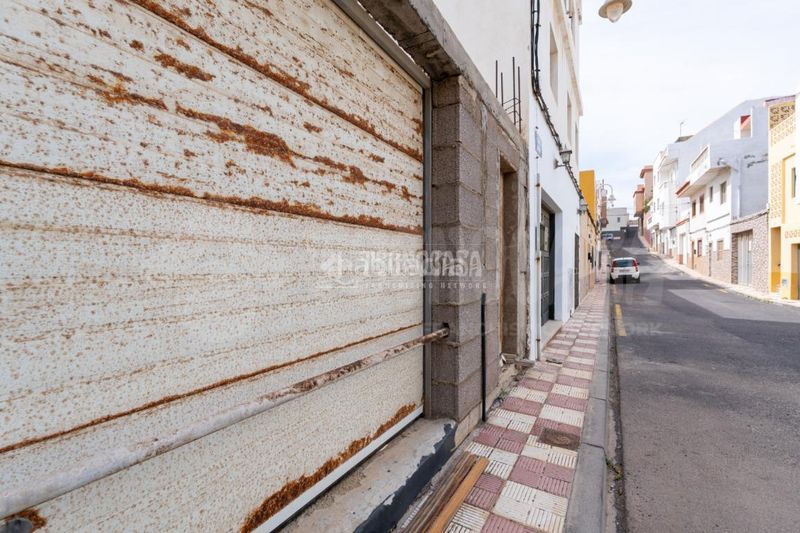 Foto 9107a6b3-7ba4-418f-a348-84eafc7b8cb2. Edificio in Arico