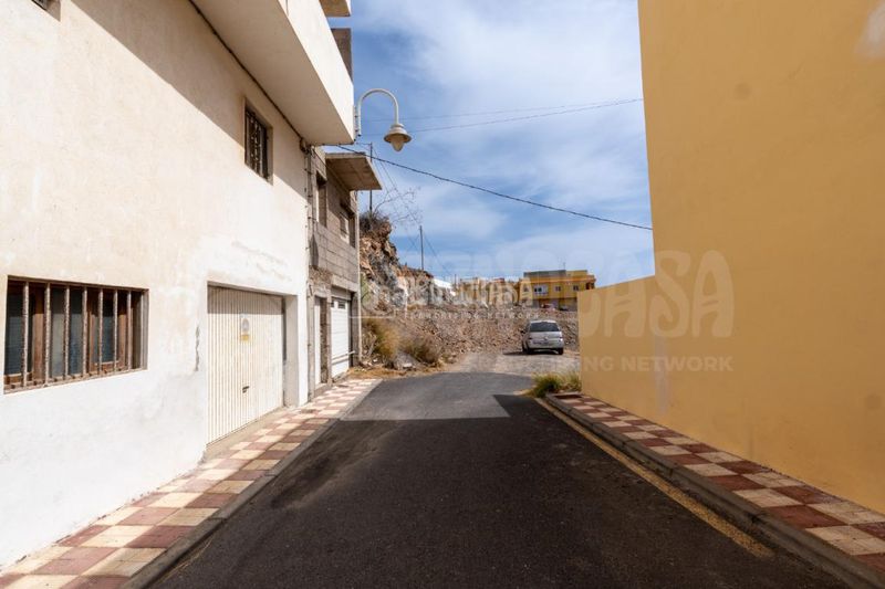 Foto 93d156f2-7e49-4678-928b-04416c8f0f67. Edificio in Arico