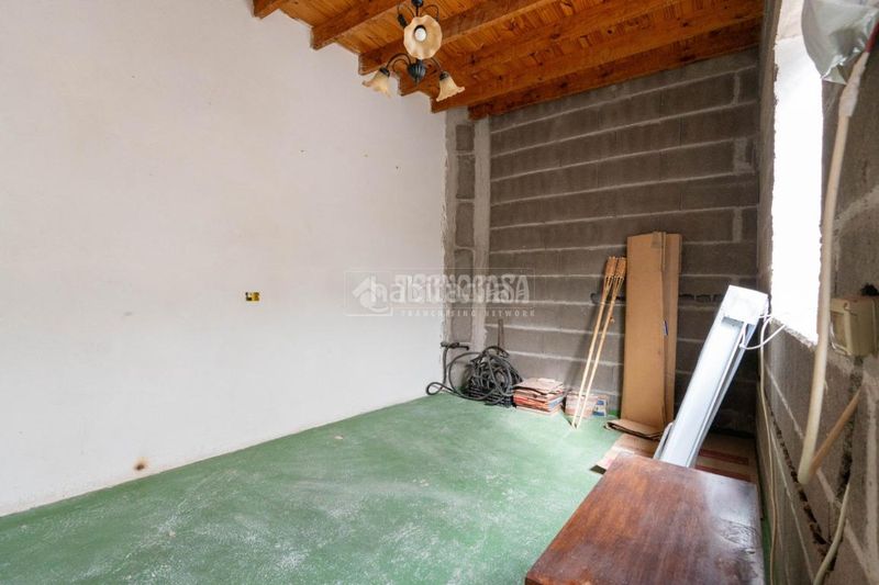 Foto 79eab996-2078-414a-ad81-cdb3d213342e. Casa aparellada amb calefacció a Arico