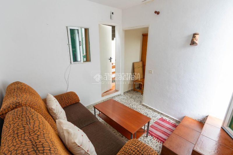 Foto abbe33d6-c14a-419f-b78a-23db3943708e. Casa aparellada amb calefacció a Arico