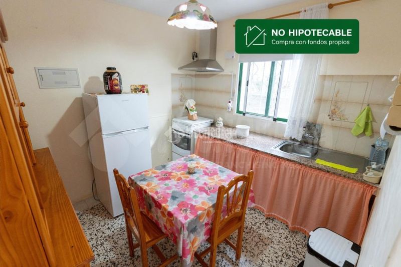 Foto ca75568d-75ba-4e26-b225-ae55e634b8cf. Casa aparellada amb calefacció a Arico