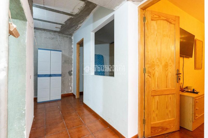 Foto d07cb0dd-902f-47f9-9276-1eef547c36ce. Casa aparellada amb calefacció a Arico