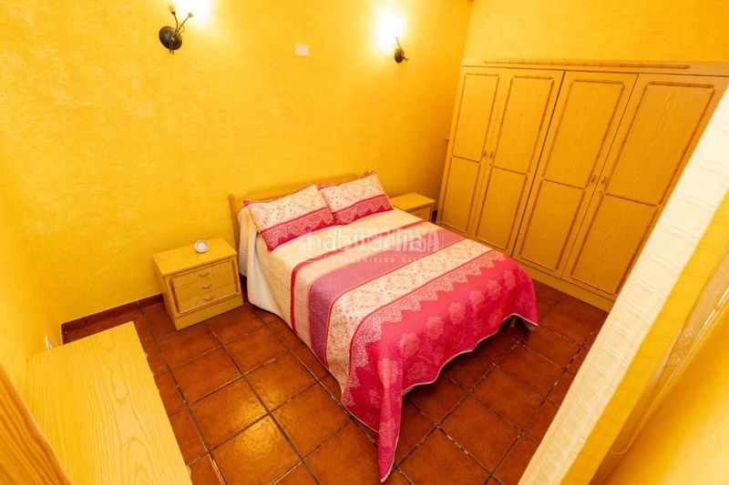Foto ef021cd5-e4c8-4580-b4e2-7fa1fd3a707e. Casa aparellada amb calefacció a Arico