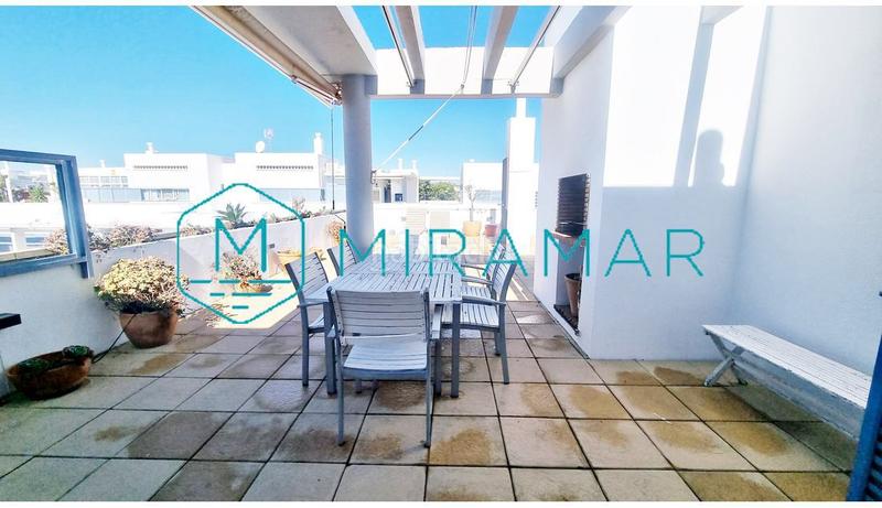 Foto 54755c9e-7b54-4135-bd80-63136f46efc8. Dachwohnung mit parking pool in Islantilla golf Islantilla