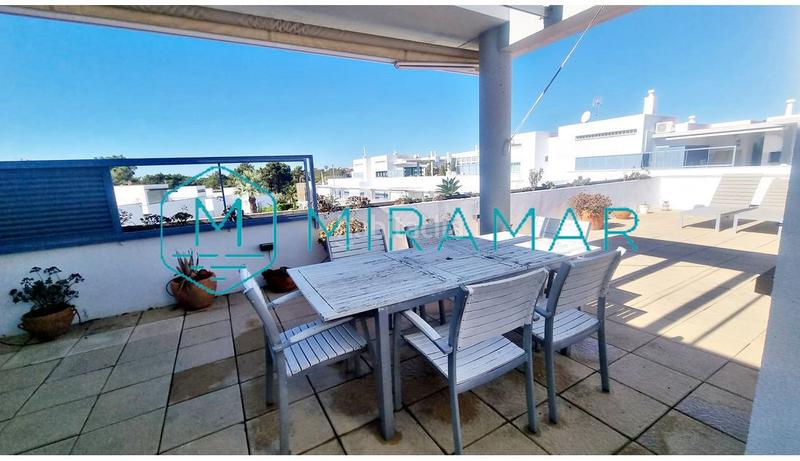 Foto 6a2382b3-9282-428a-9f6f-b17c952fee24. Dachwohnung mit parking pool in Islantilla golf Islantilla