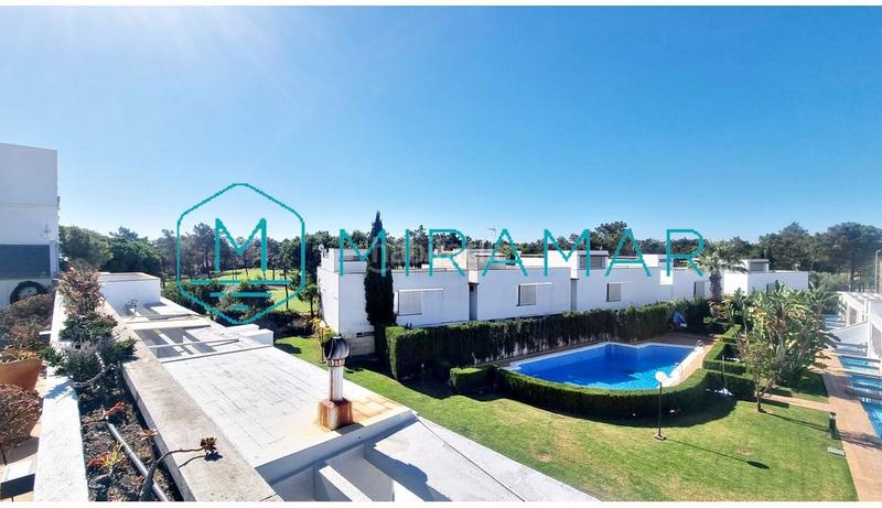 Foto be201232-5dd9-494b-a9cf-cb5b90f9b680. Dachwohnung mit parking pool in Islantilla golf Islantilla