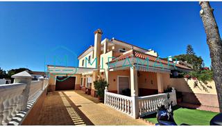 Xalet a Urbasur. Chalet en venta en islacristina  urbasur, 4 dormitorios.