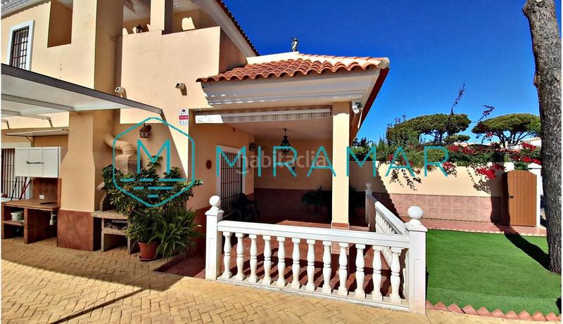 Foto 454709ea-dea3-44c7-82de-acf29a23706d. Chalet  en venta en islacristina Urbasur, 4 dormitorios. en Islantilla