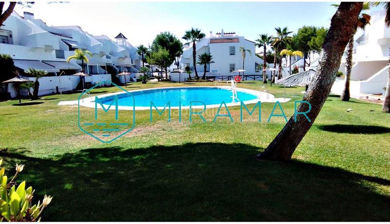 Foto 16ab3a44-ee36-4d68-a941-91f9c6de2da5. Apartment with parking in Islantilla golf Islantilla
