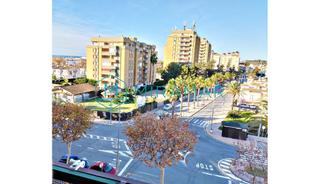 Appartement à La Antilla. Apartamento en venta en la antilla, 4 dormitorios.
