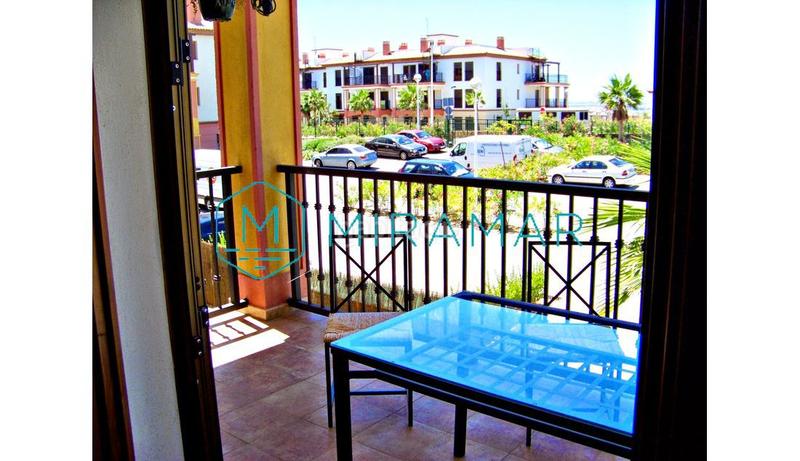Foto d88933d9-c68f-4856-b1dd-083a75437e81. Apartamento  en venta en Costa Esuri, 2 dormitorios. en Ayamonte