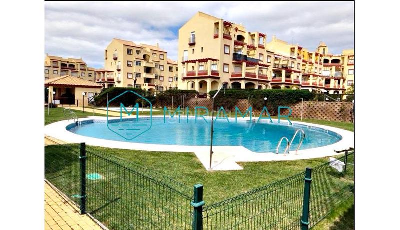 Foto 843b3dbe-5591-4b5b-b507-8bbae9080610. Apartamento  en venta en Costa Esuri, 2 dormitorios. en Ayamonte