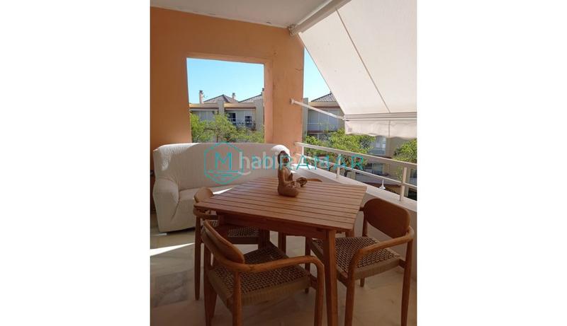 Foto 4bb1b773-6129-4545-8610-98e54ce44da1. Apartament amb aparcament a Islantilla costa Islantilla