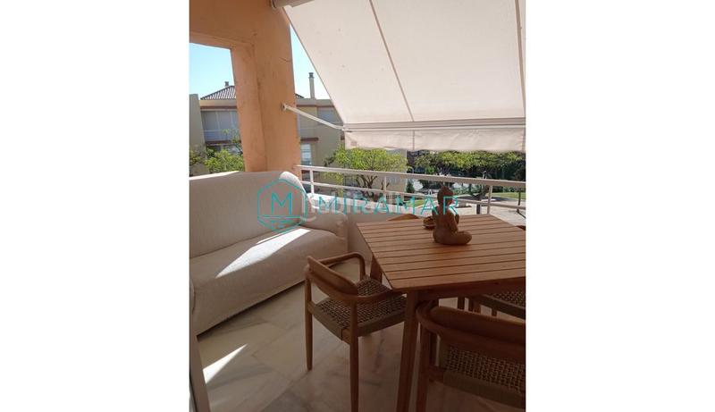 Foto 5adecdda-54a6-43ca-8d91-0fac6f5e73af. Apartament amb aparcament a Islantilla costa Islantilla