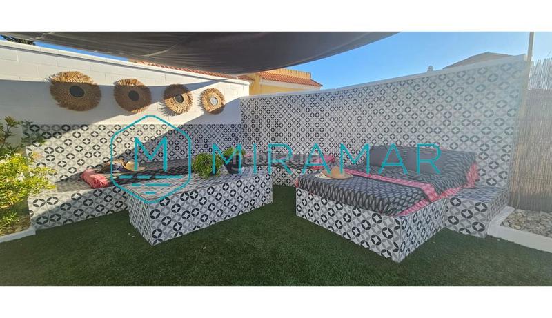 Foto 2610e59c-06f6-428a-9f1c-861d453840f0. Chalet avec parking dans Costa Esuri Ayamonte