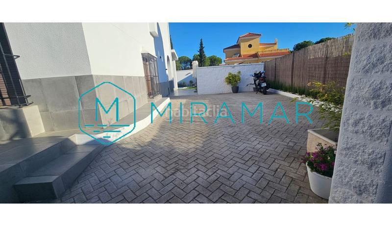 Foto 3b81d543-7688-4126-872c-0fba0ec72d42. Chalet avec parking dans Costa Esuri Ayamonte