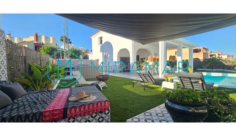 Foto d0f00669-7607-4b7a-a194-57c29d060577. Chalet avec parking dans Costa Esuri Ayamonte