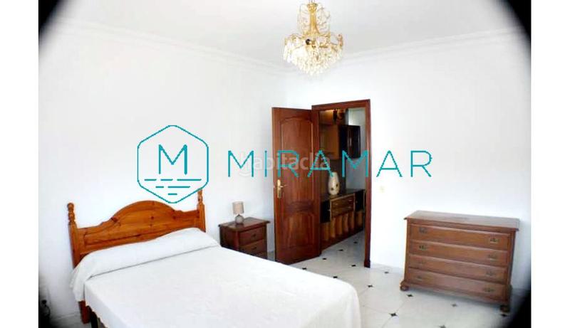 Foto dae009b2-99bf-45f0-b44c-5d4a1ca456af. Xalet amb aparcament a La Antilla