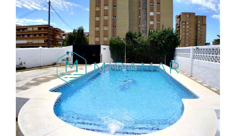 Foto f4263368-308b-4dac-99ff-1ecb3f8af4b6. Xalet amb aparcament a La Antilla