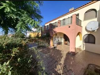 Maison jumelée à Costa Esuri. Adosado en venta en costa esuri  las lomas, 3 dormitorios.