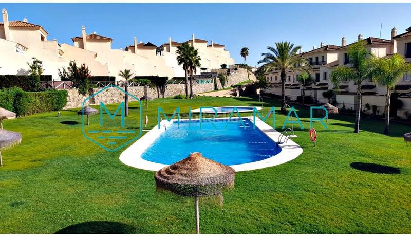 Foto 4e720d67-dd22-4335-8b46-b373c65b7e62. Maison jumelée avec parking dans Costa Esuri Ayamonte