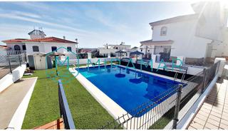 Xalet en Ayamonte ciudad. Pareado en venta en ayamonte, 4 dormitorios.